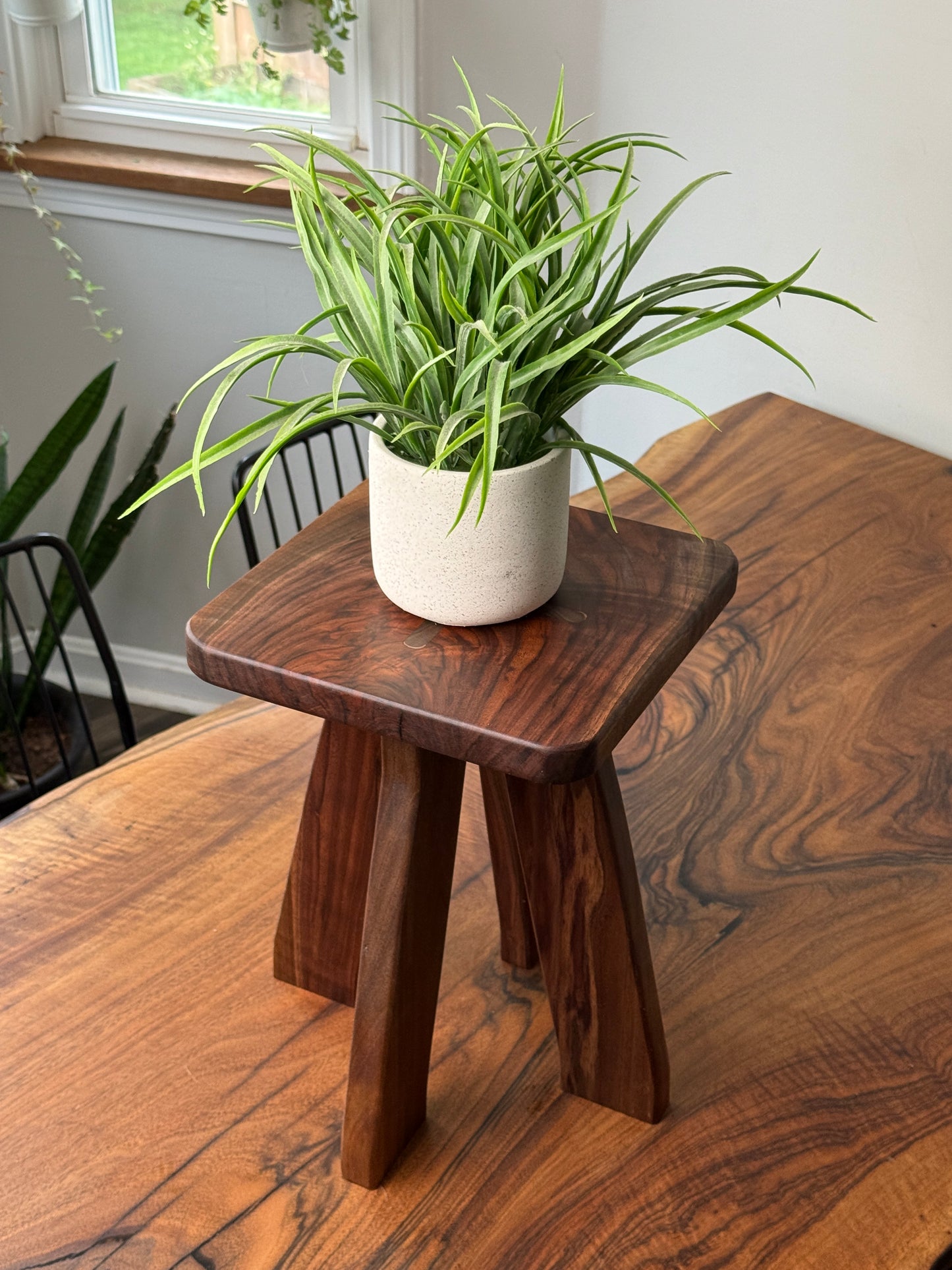 Plant stand